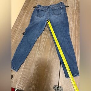 Maurices Women’s Button-fly Luxe Stretch Skinny Jeans Size L Short